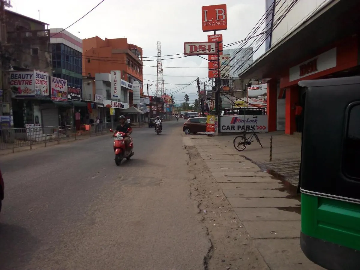 Randi Homestay In Negombo Oda ve Kahvaltı